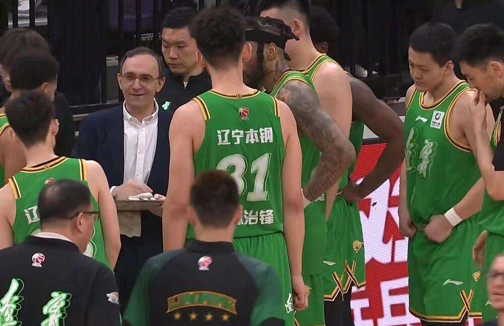 波特：伊萨克和哲凯赖什都很优秀，但团队才是瑞典队最大优势